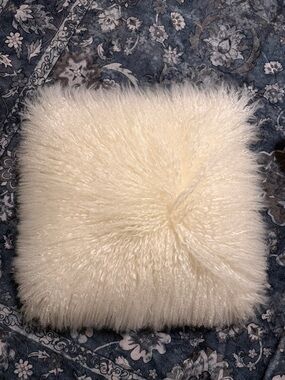 Lamb skin pillow